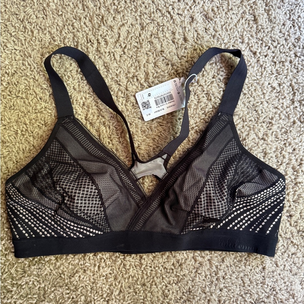 NWT Lululemon Awake To Lace Bra Sz 36C